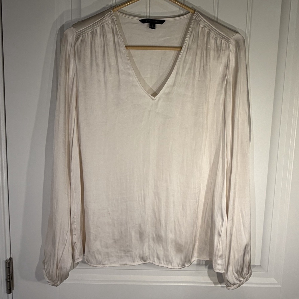 Banana Republic Ivory Satin Long Sleeve V-Neck Blouse Small
